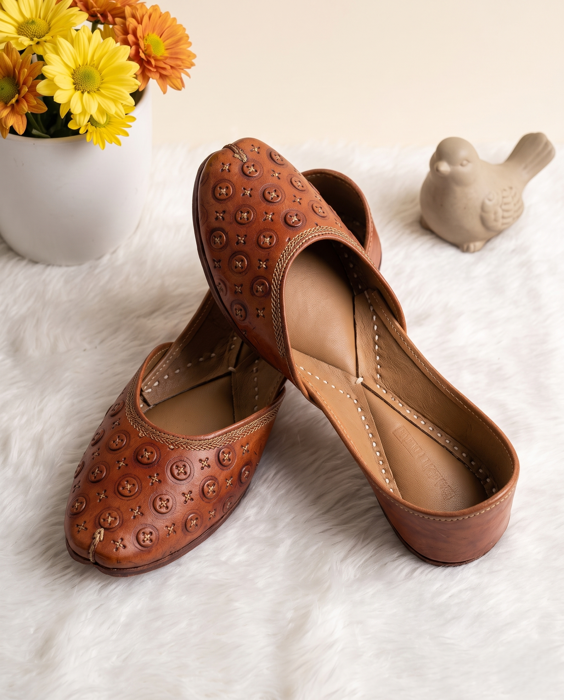 BUTTON AARI PURE LEATHER HANDCRAFTED JUTTI