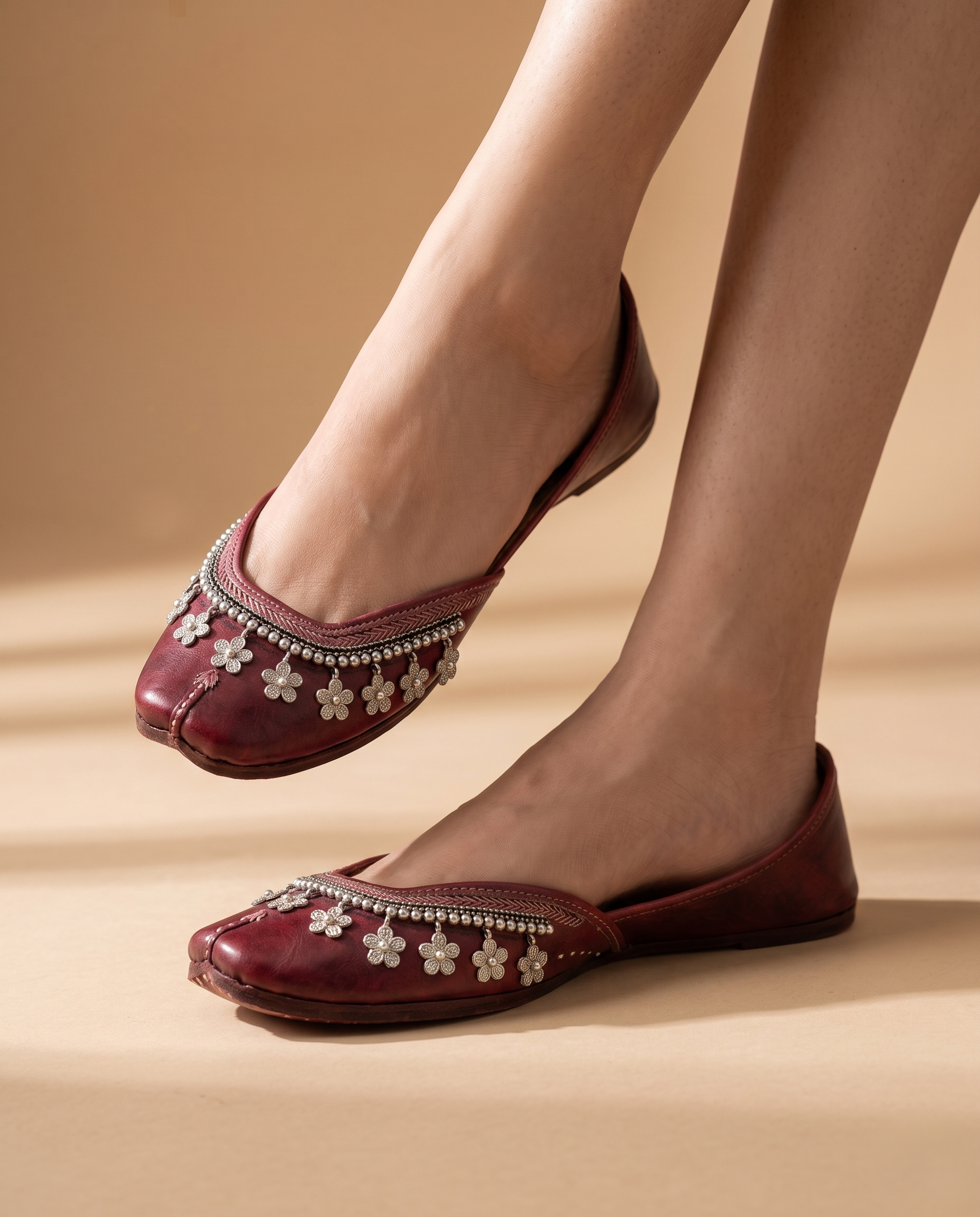 FLOWER BOONDA PURE LEATHER MAROON HANDCRAFTED JUTTI