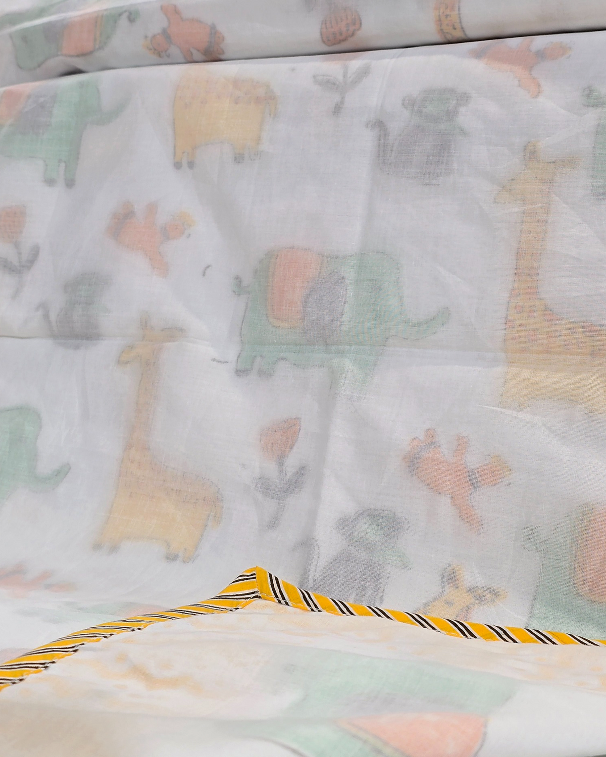 PASTEL SAFARI HAND BLOCK BABY REVERSIBLE DOHAR