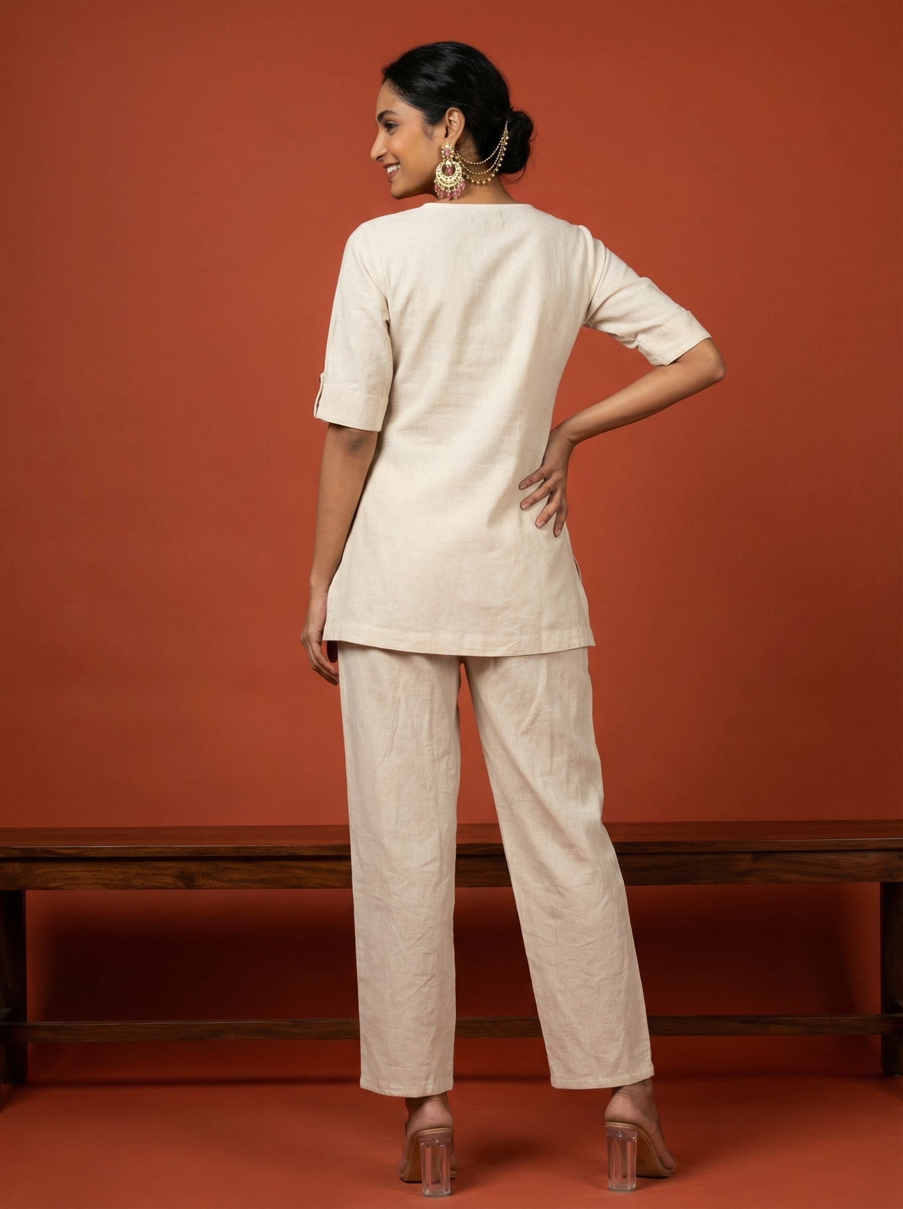 Solid Hues Violet Off-white Linen Cordset
