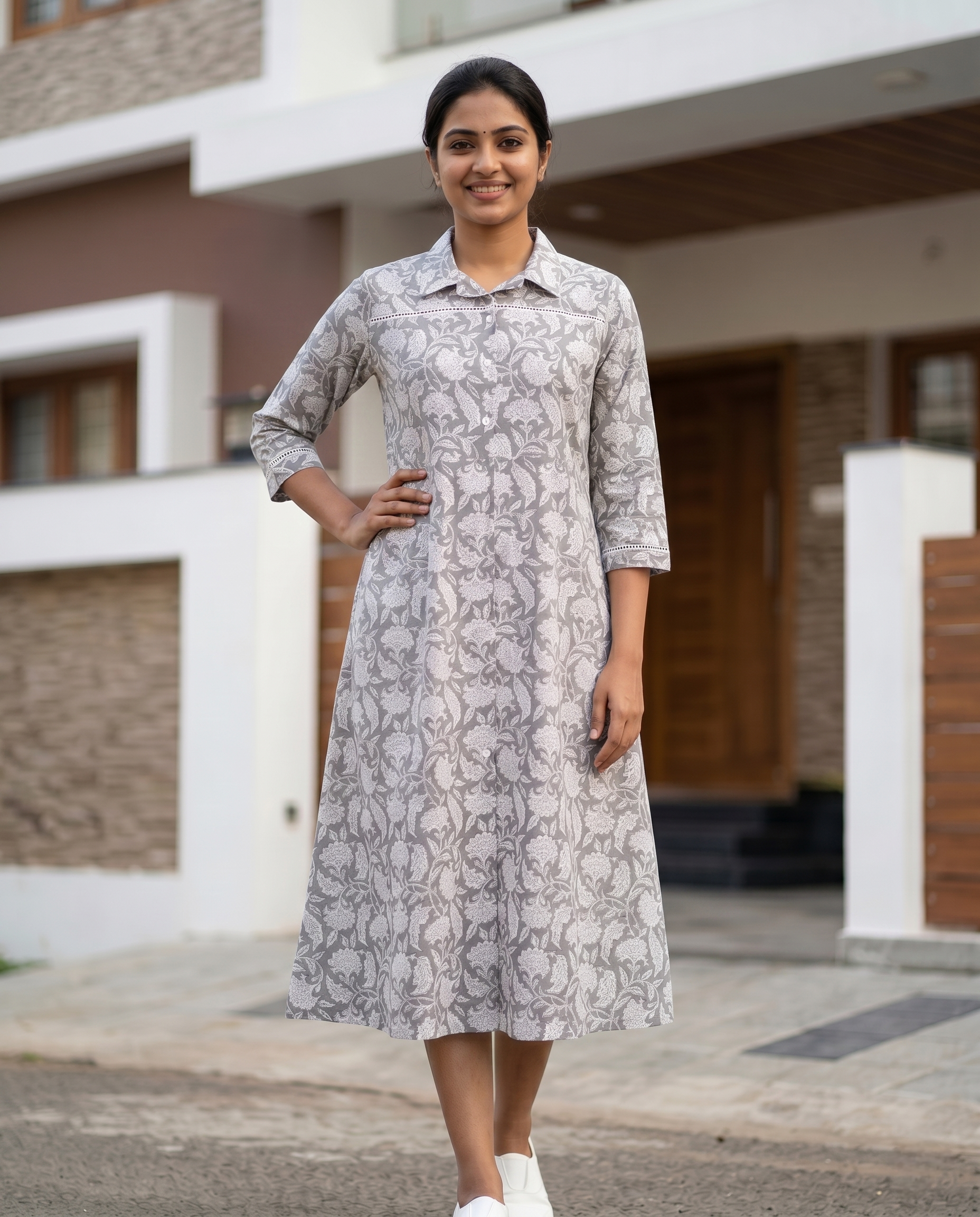 THE AURA FLORAL DRESS (HANDBLOCK)