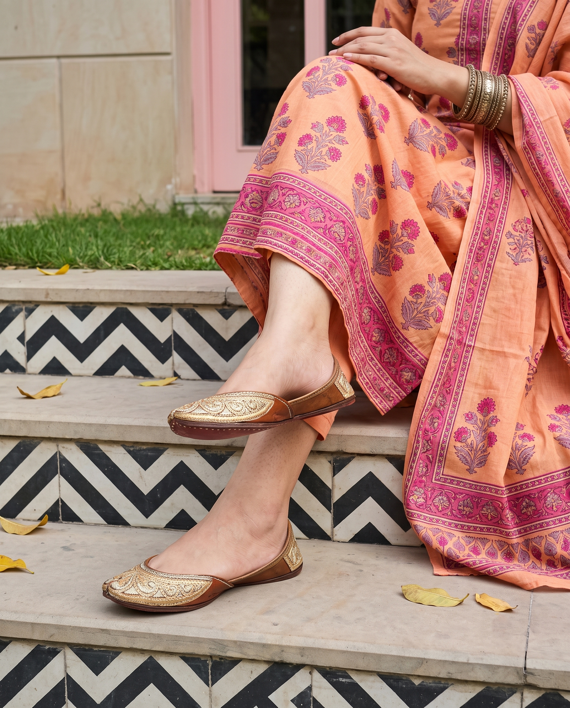 Royal Zari Mehfil Pure Leather Handcrafted Jutti
