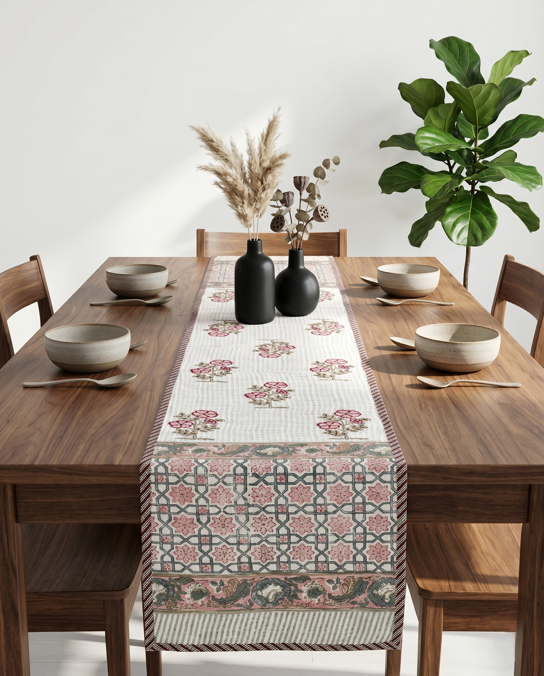 MUGHAL PATTERN JUTE TABLE RUNNER (REVERSIBLE, HANDBLOCK)