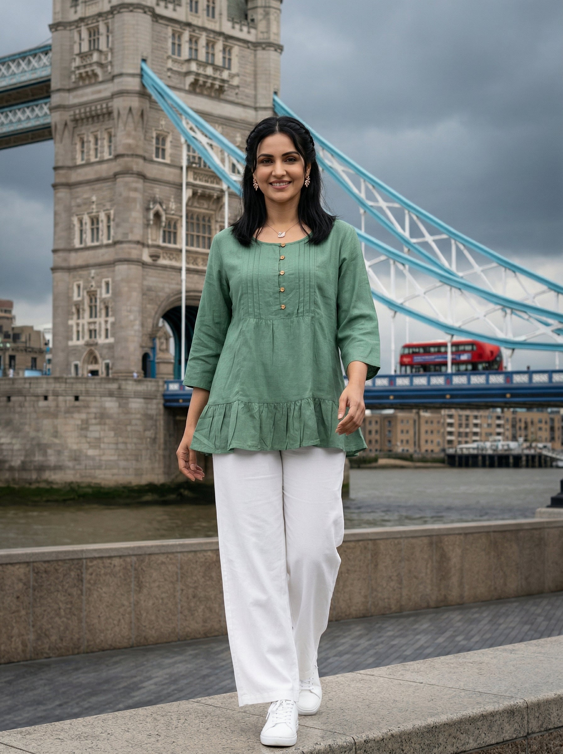 THE LINEAR WAVE GREEN COTTON TOP