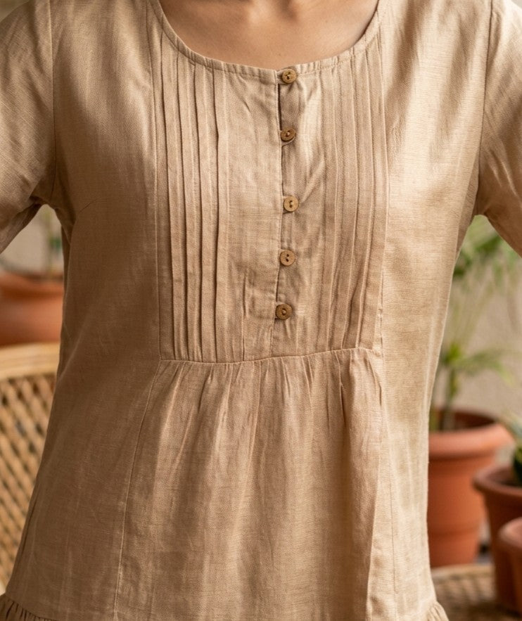 THE LINEAR WAVE BEIGE COTTON TOP