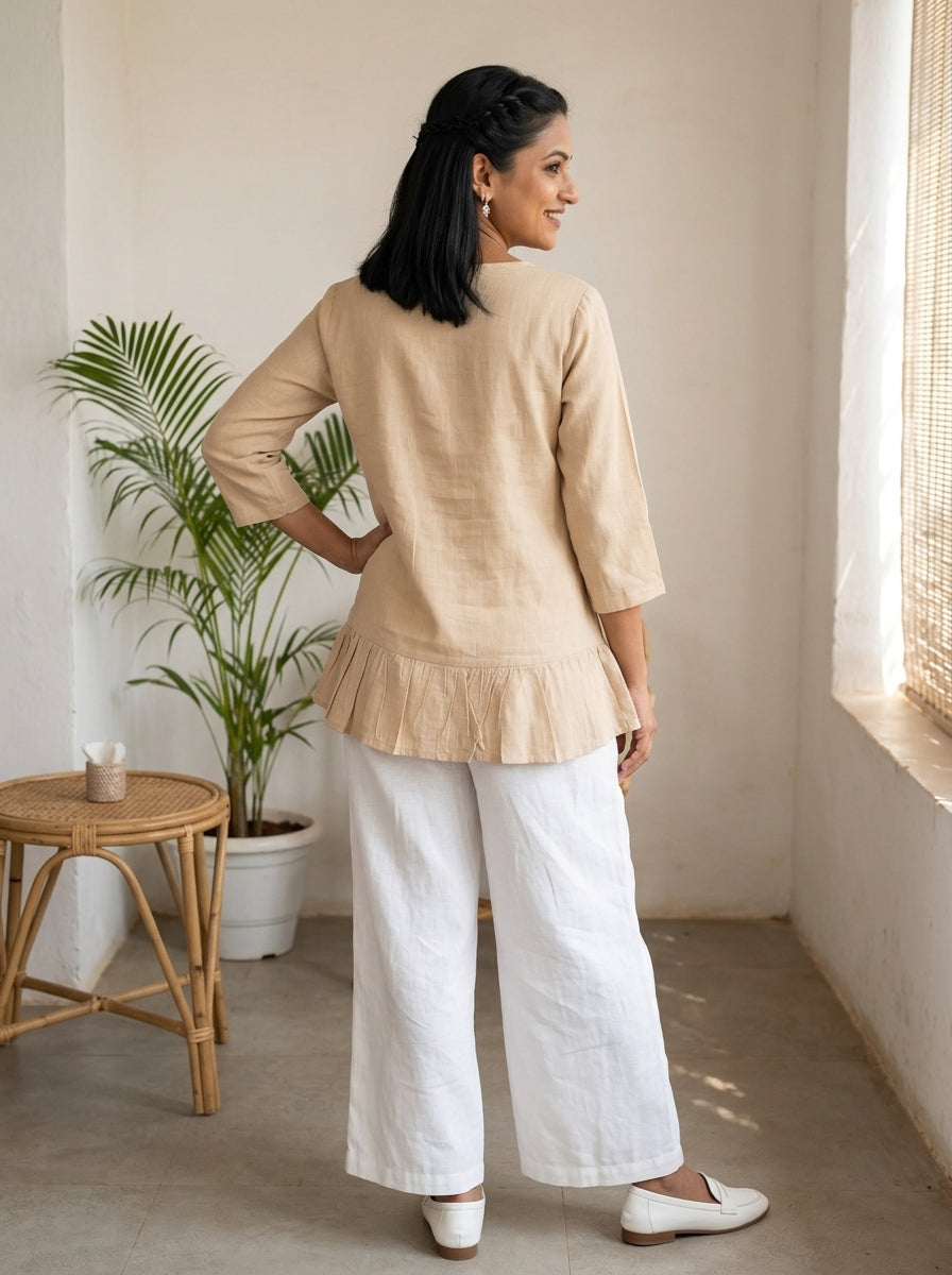 THE LINEAR WAVE BEIGE COTTON TOP