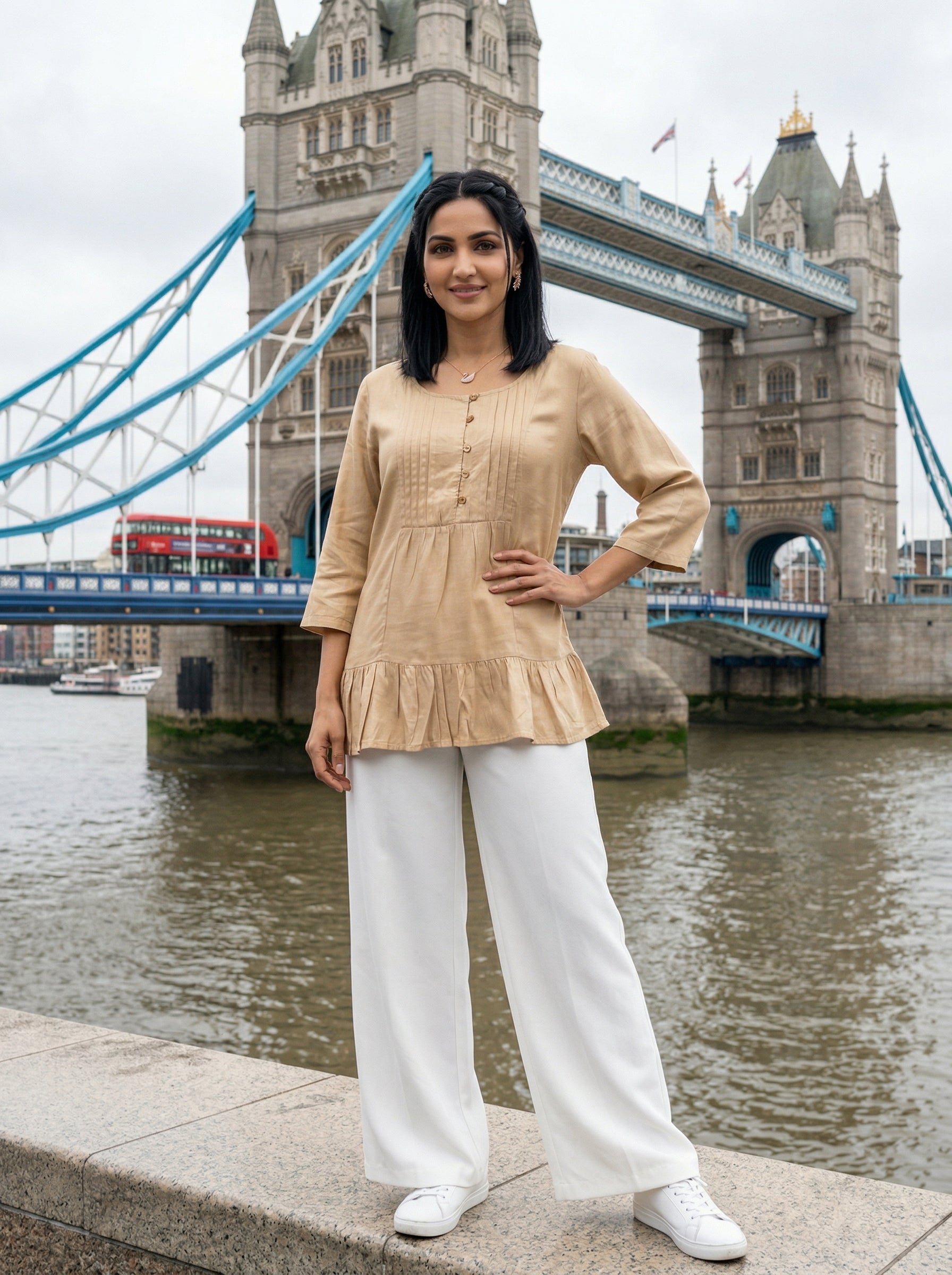 THE LINEAR WAVE BEIGE COTTON TOP