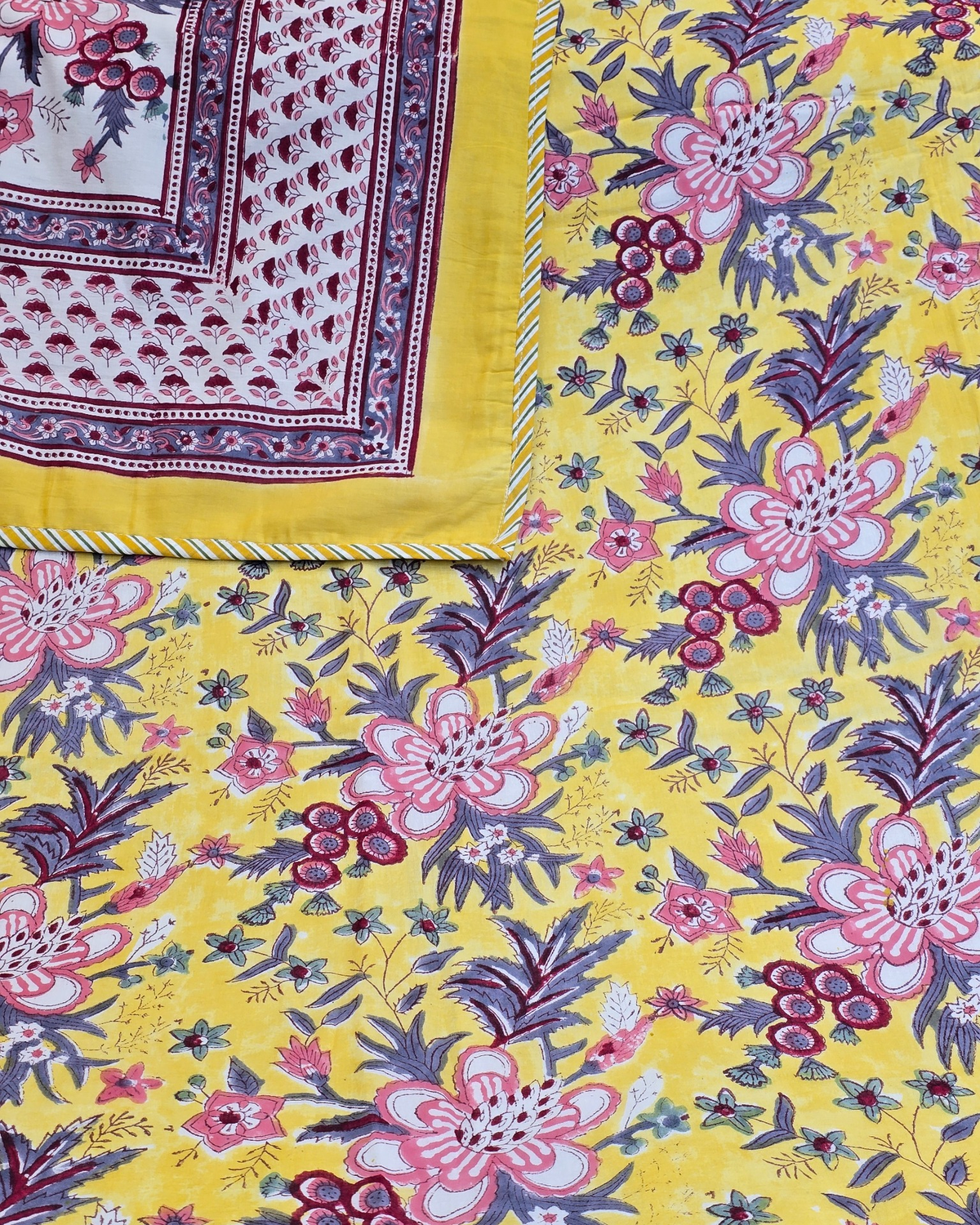 SUNLIT BLOOM HAND BLOCK COTTON DOHAR