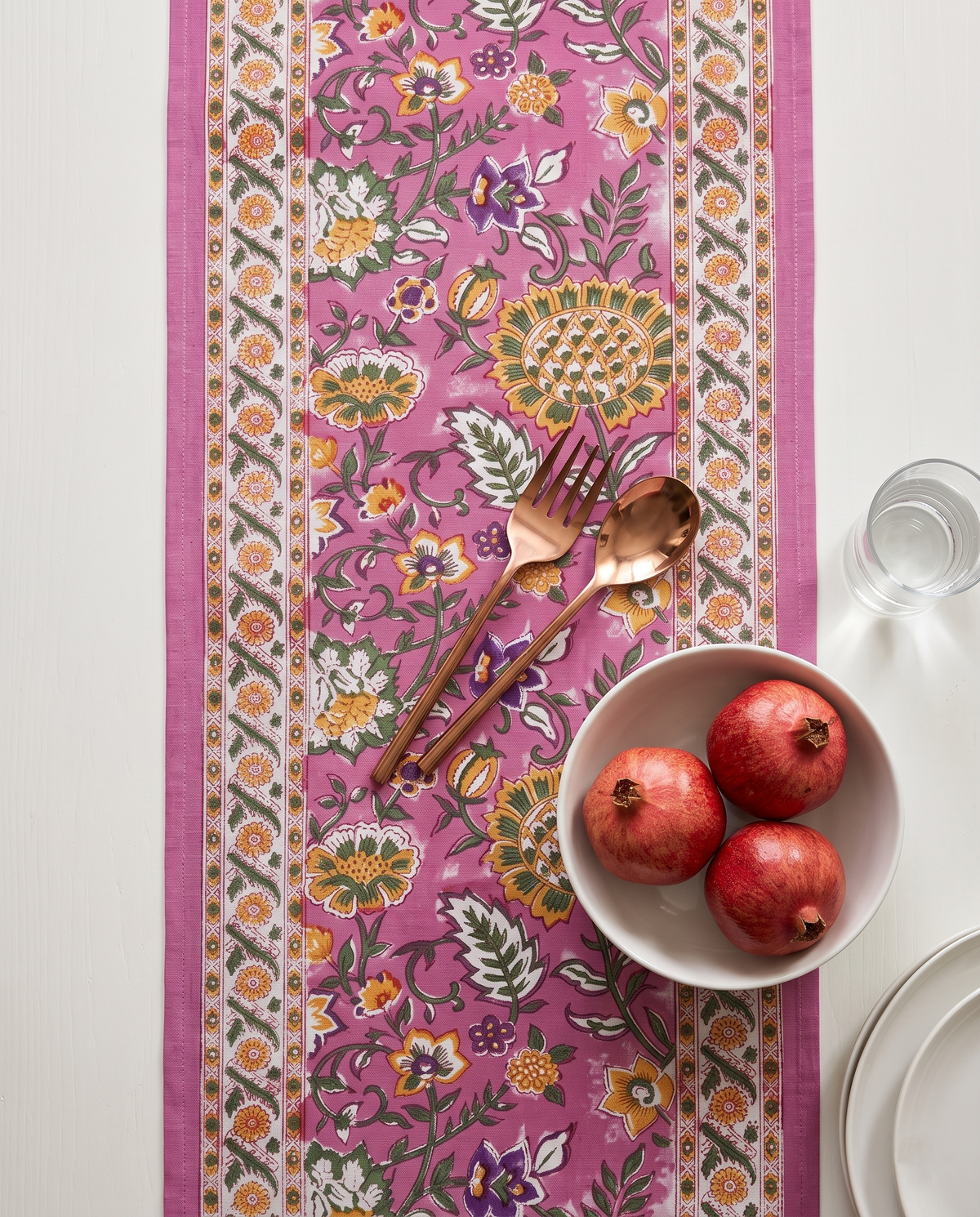 PINK PARADISE FLORAL TABLE RUNNER