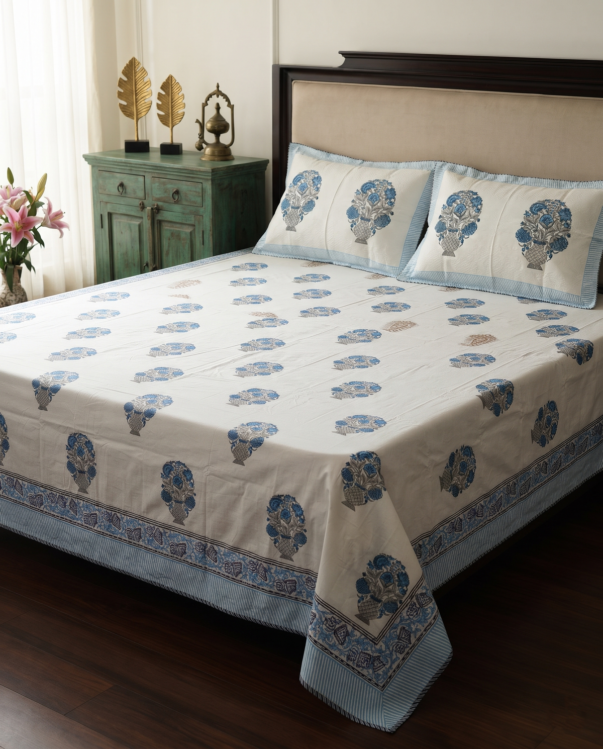ROYAL NEELKAMAL HAND BLOCK JACQUARD BEDCOVER