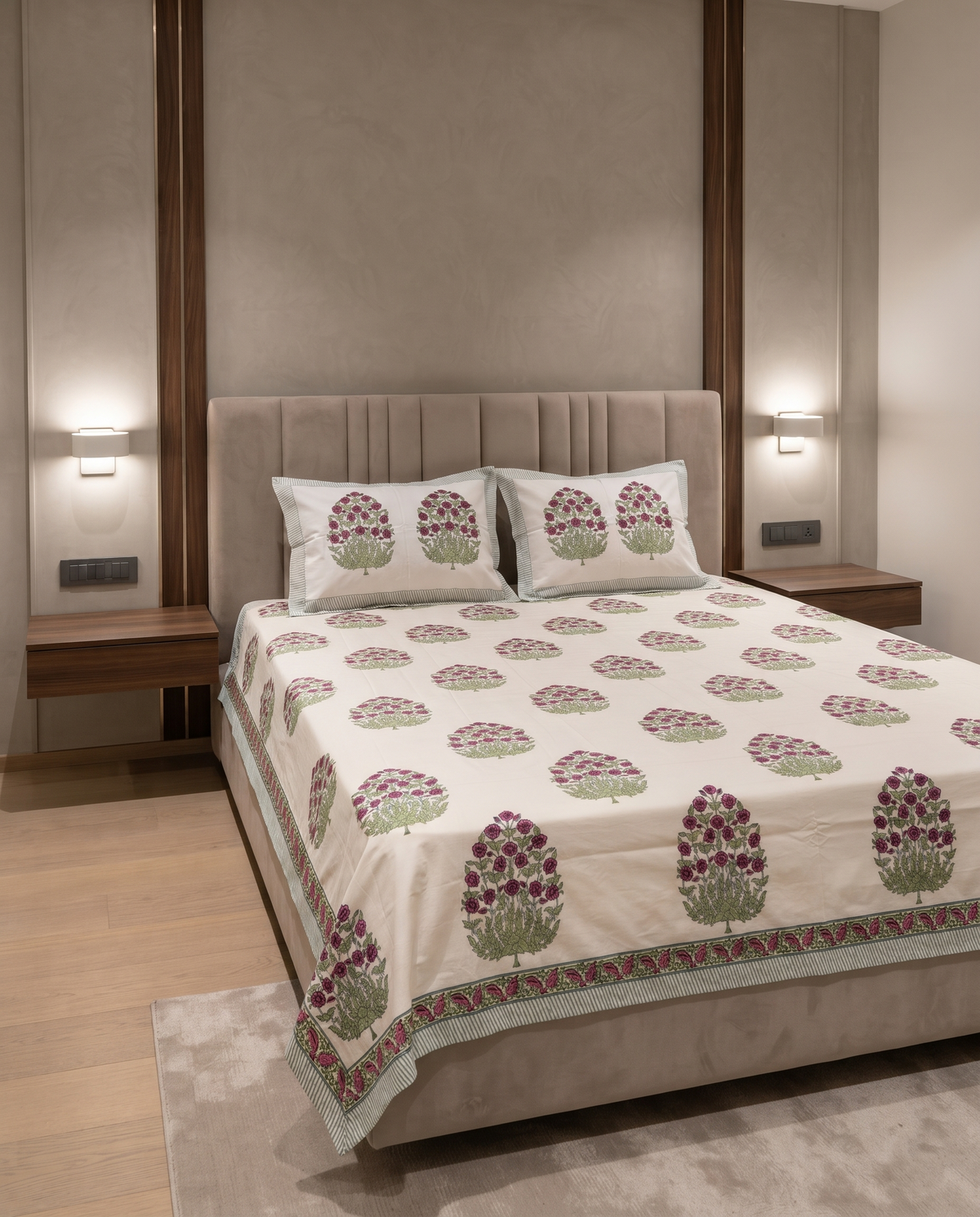 The Plum Rose Bouquet Premium Cotton Bedsheet