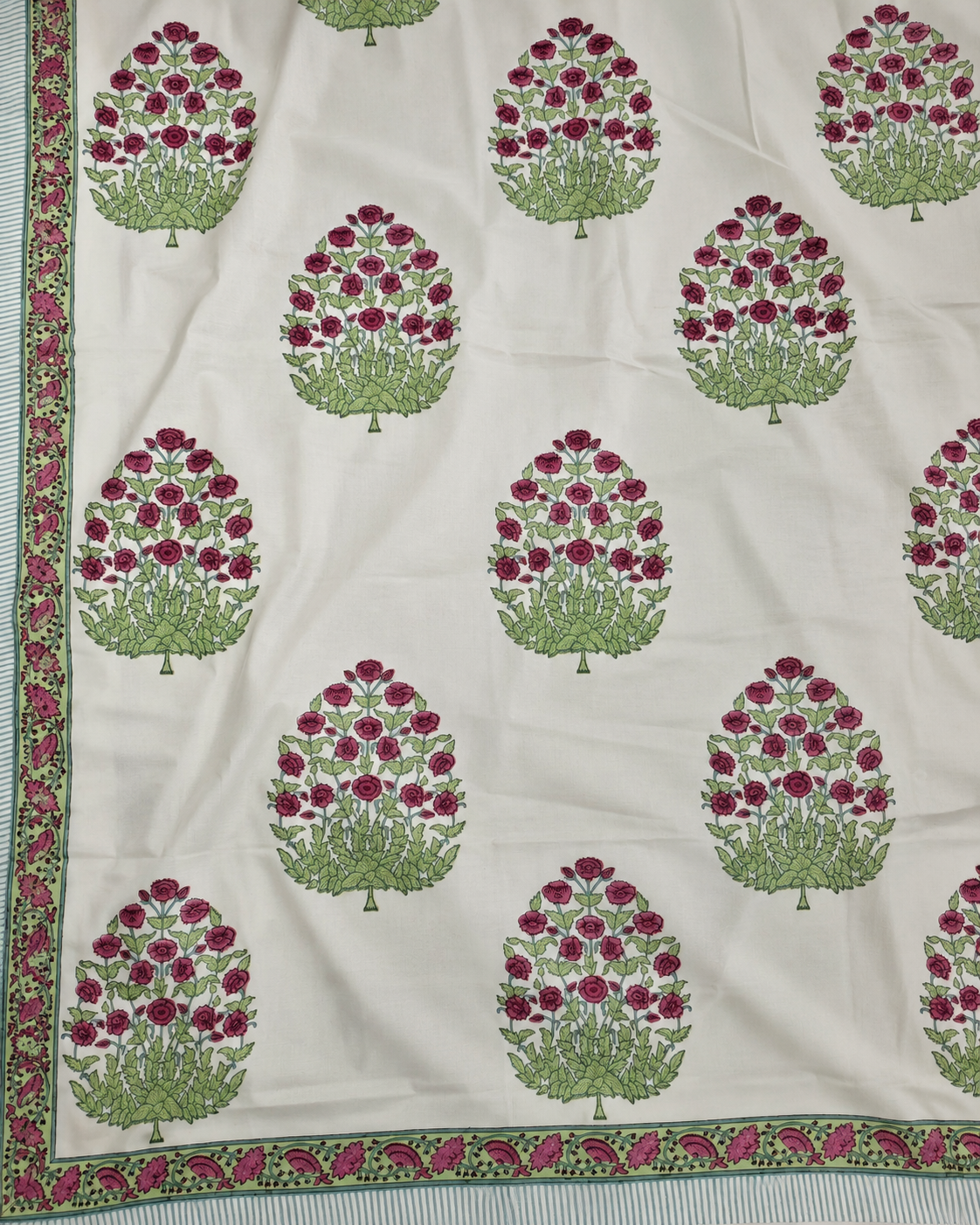 The Plum Rose Bouquet Premium Cotton Bedsheet