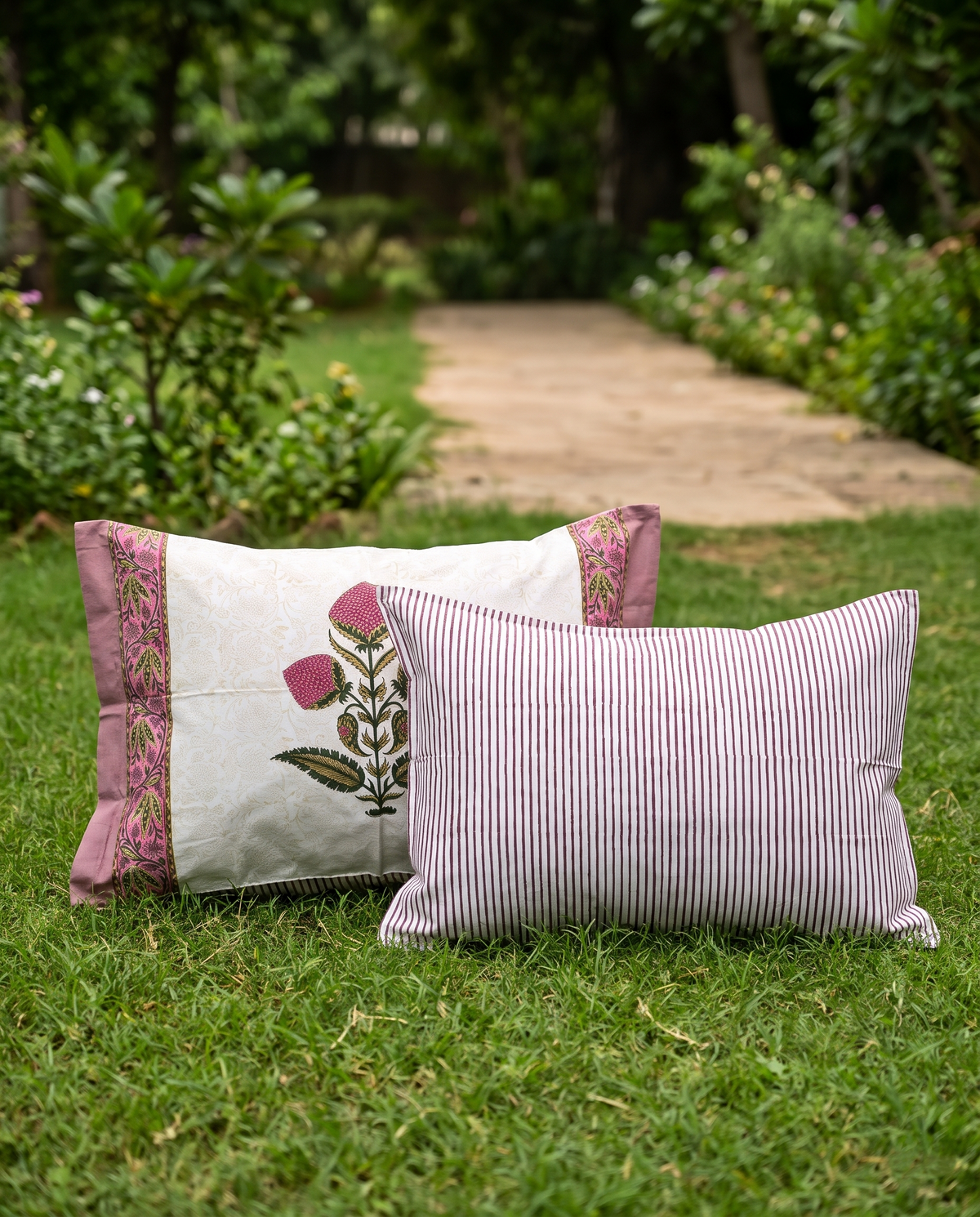 The Dusty Pink Floral Butta Premium Cotton Bedsheet
