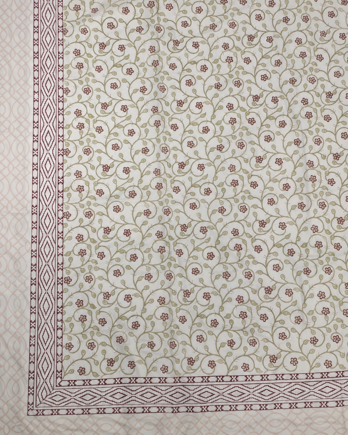 The Ivory Floral Vine Premium Cotton Bedsheet