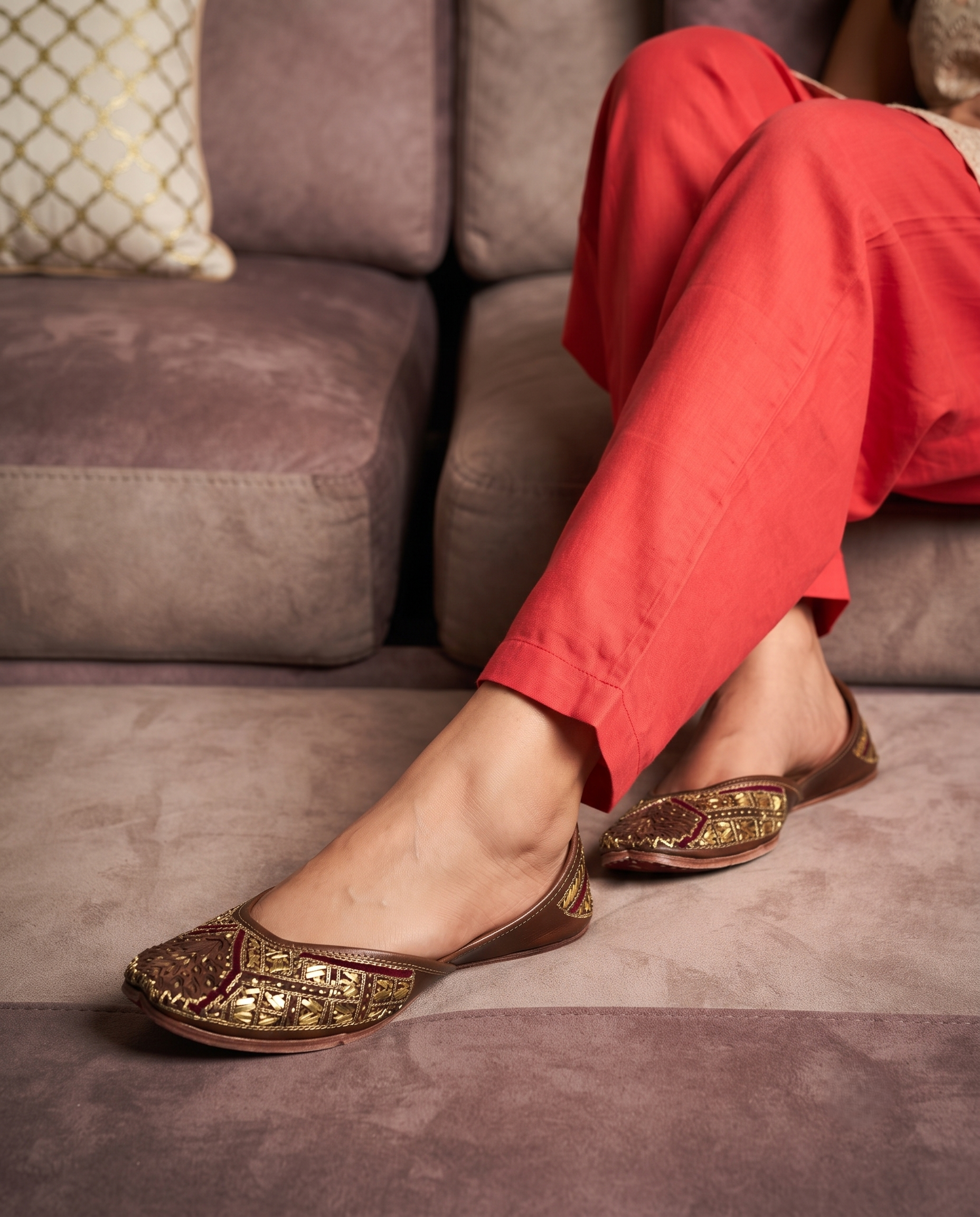 Maroon Meenakari Peacock Pure Leather Handcrafted Jutti