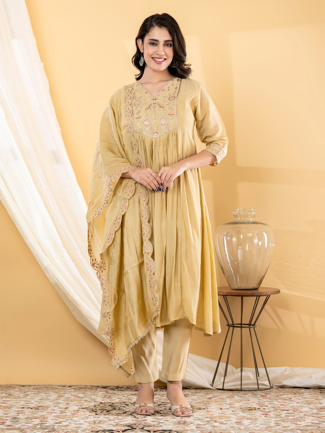 Zareen Embroidered 3Pc Set – Champagne Beige