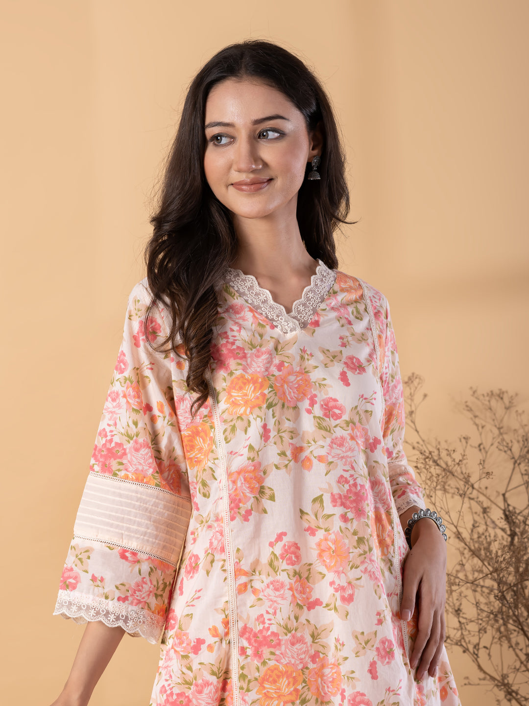 Peach Blossom Lace Kurta Pant Set – Ivory Peach