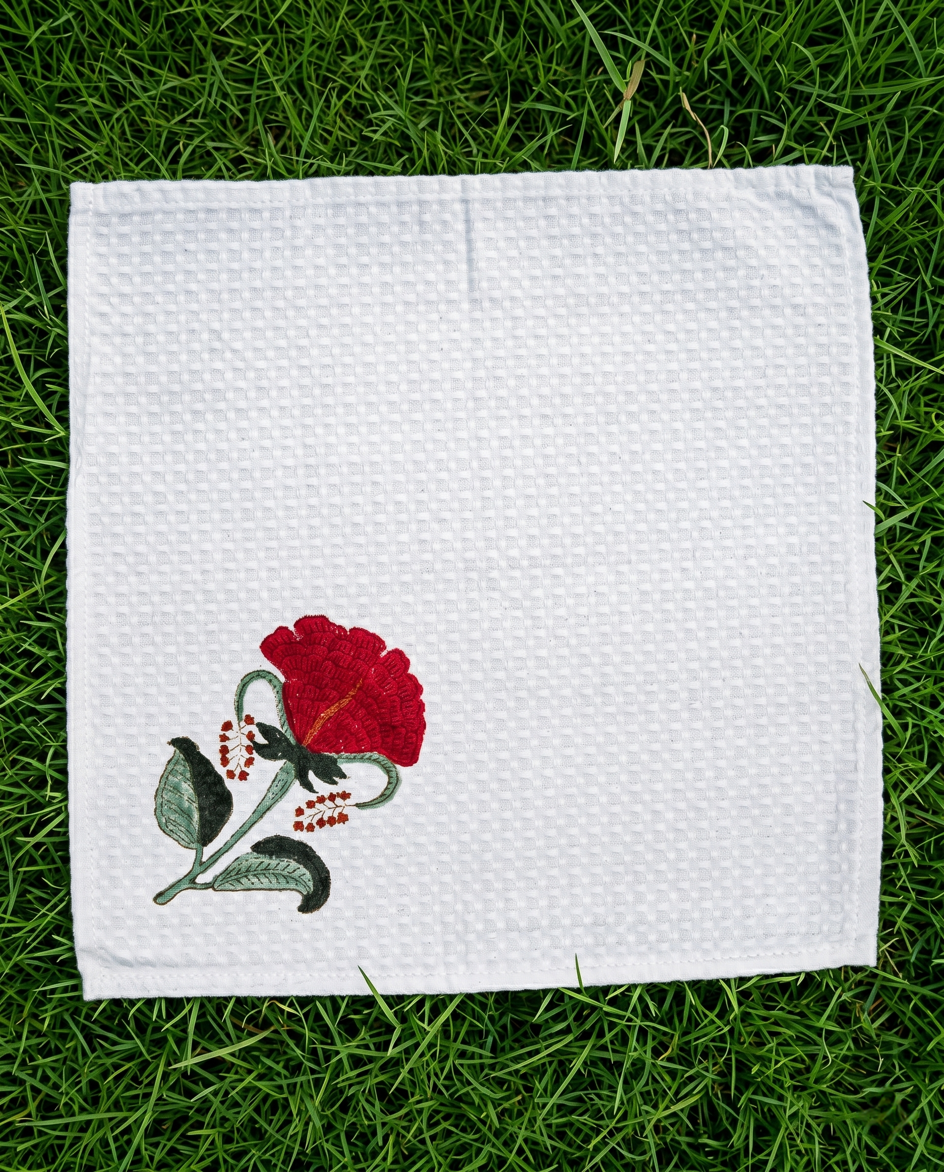 RED FLOWER MOTIF FACE TOWEL (HANDBLOCK)