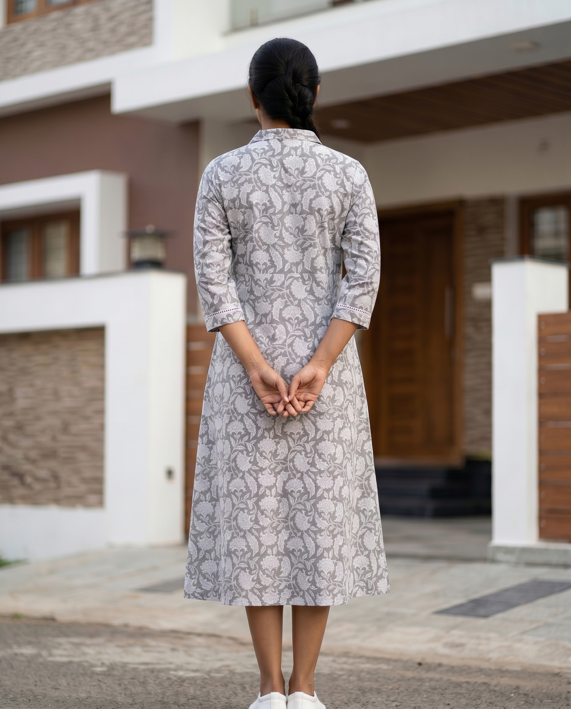 THE AURA FLORAL DRESS (HANDBLOCK)