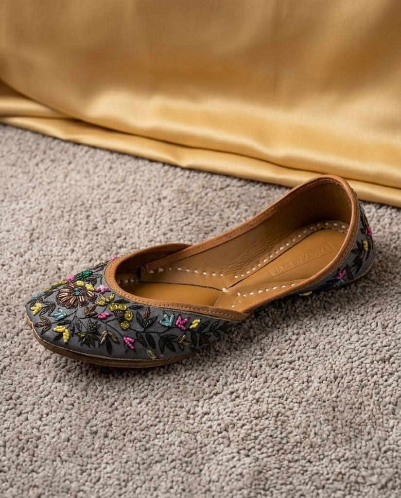MIDNIGHT FLORAL EMBELLISHED PURE LEATHER HANDCRAFTED JUTTI