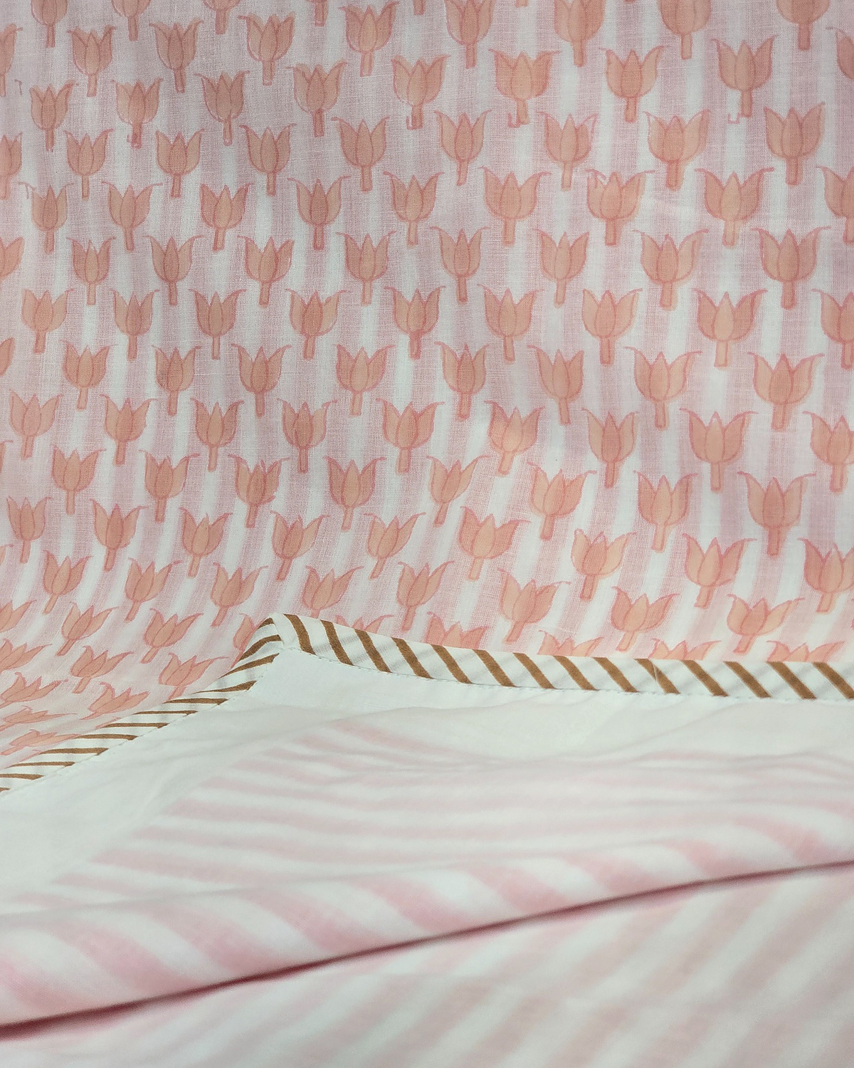 ROSE TULIP HAND BLOCK BABY REVERSIBLE DOHAR