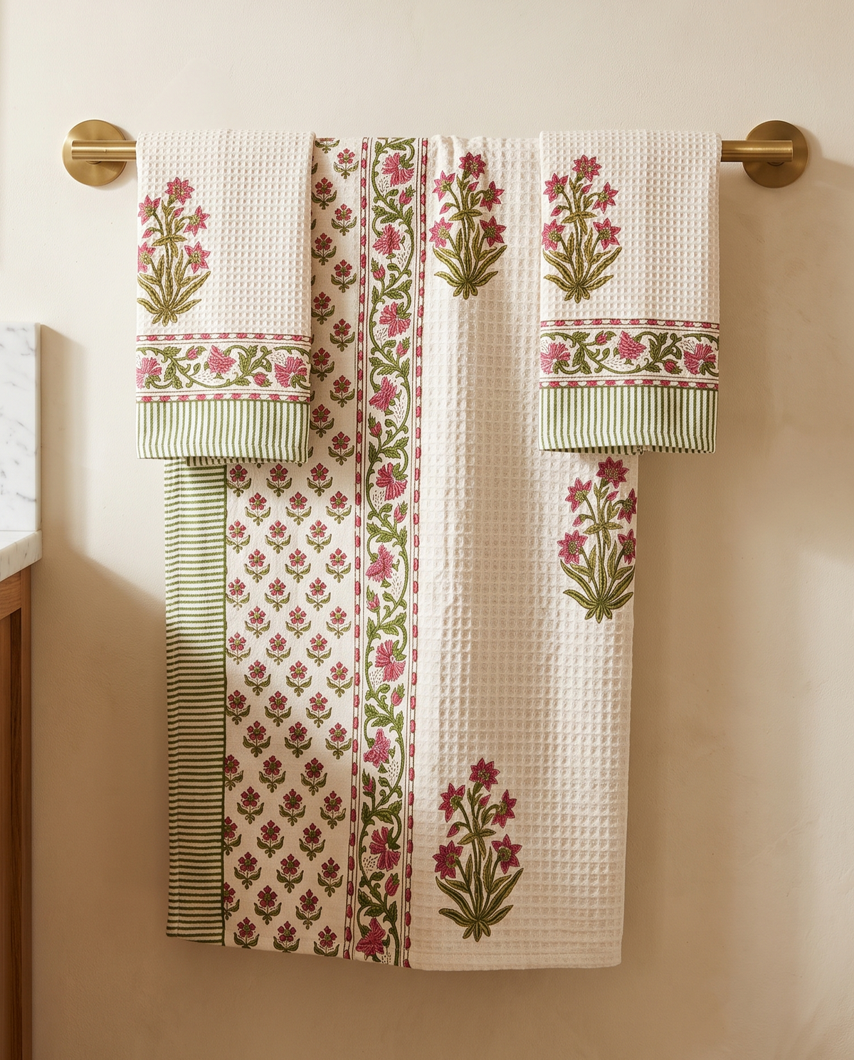 ROSE PETAL GARDEN HAND BLOCK WAFFLE BATH TOWEL SET