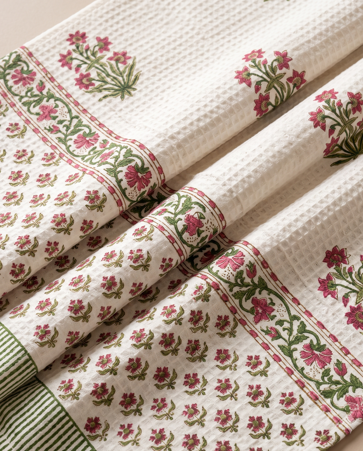 ROSE PETAL GARDEN HAND BLOCK WAFFLE BATH TOWEL SET
