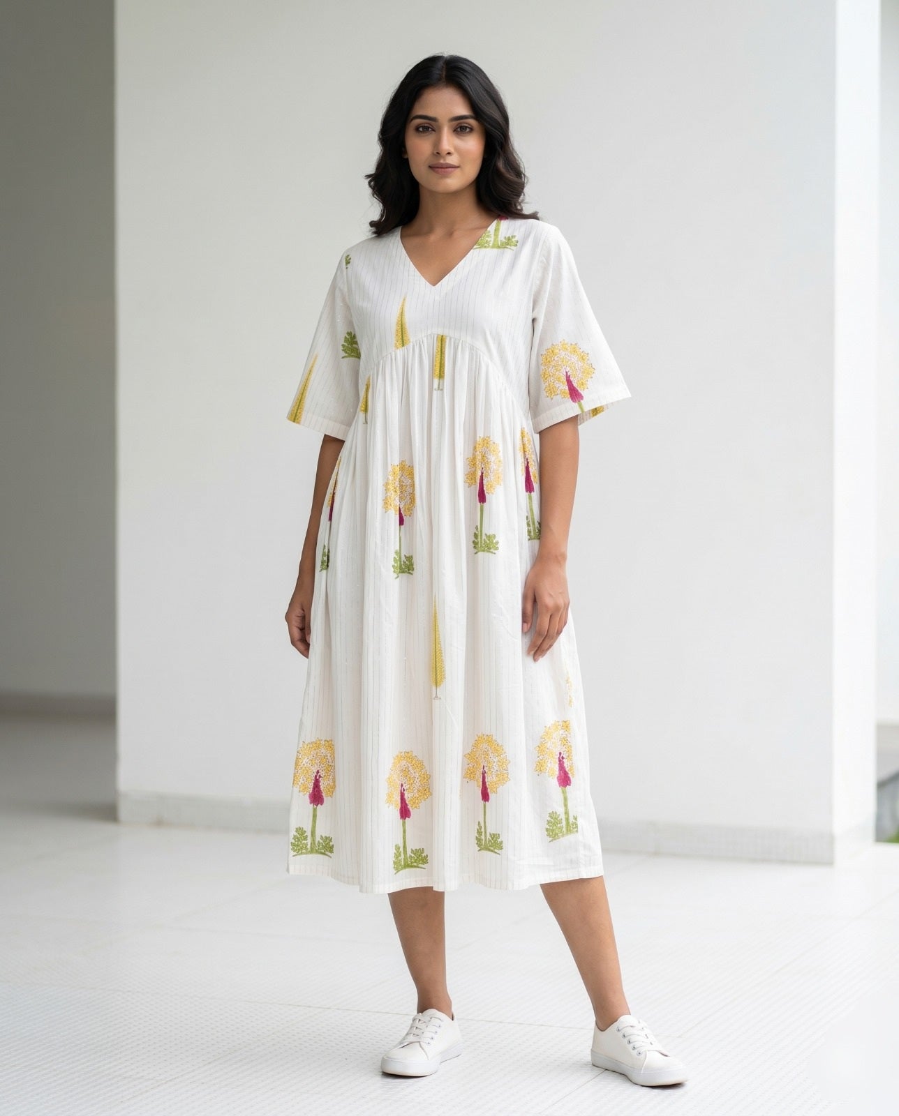 THE AURA V-NECK DRESS (HANDBLOCK)