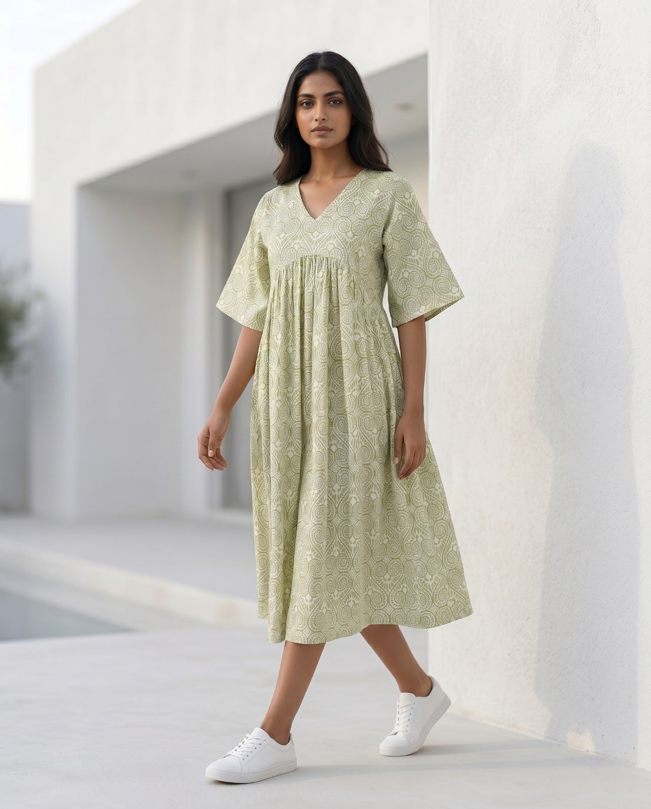 THE AURA V-NECK DRESS (HANDBLOCK)