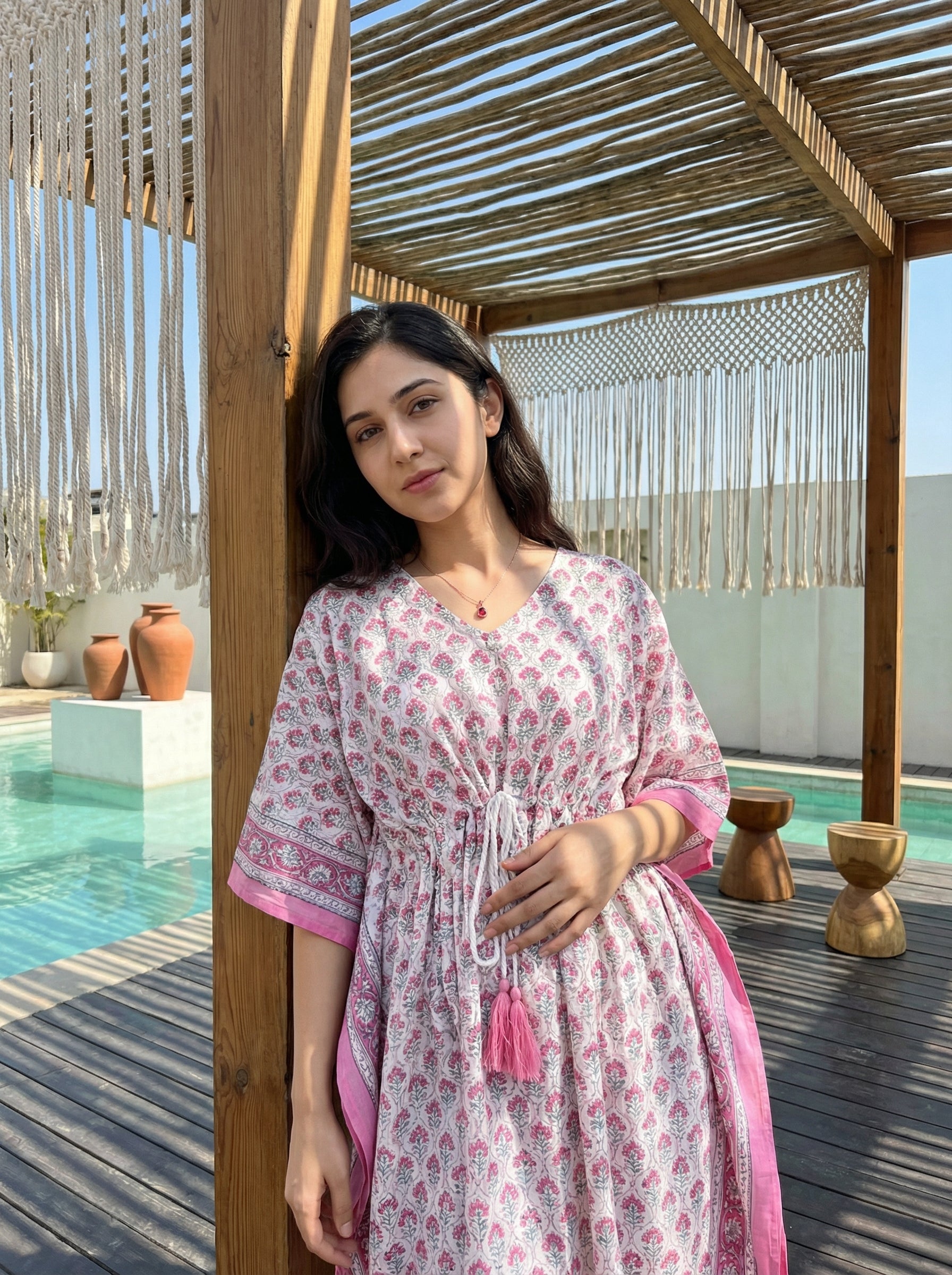 Long Mul Cotton White/Pink Kaftan