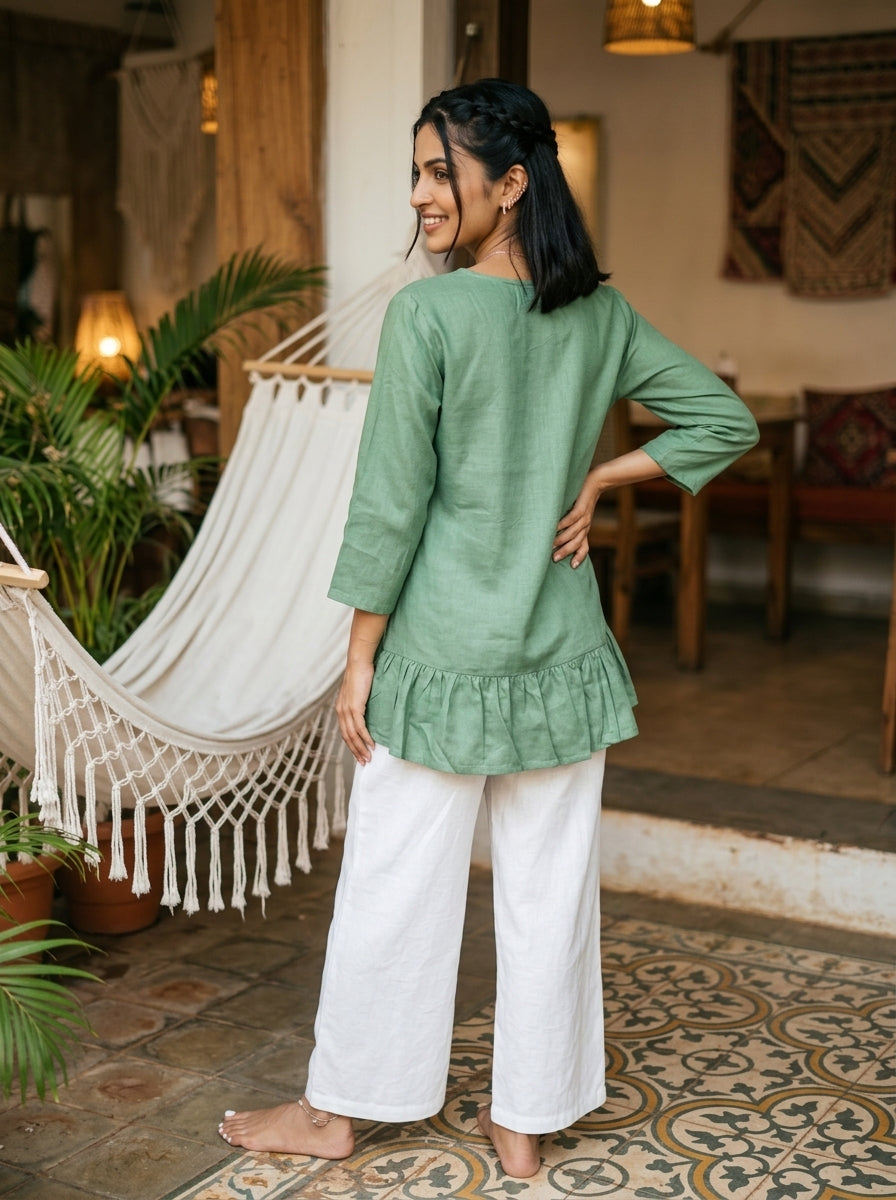 THE LINEAR WAVE GREEN COTTON TOP