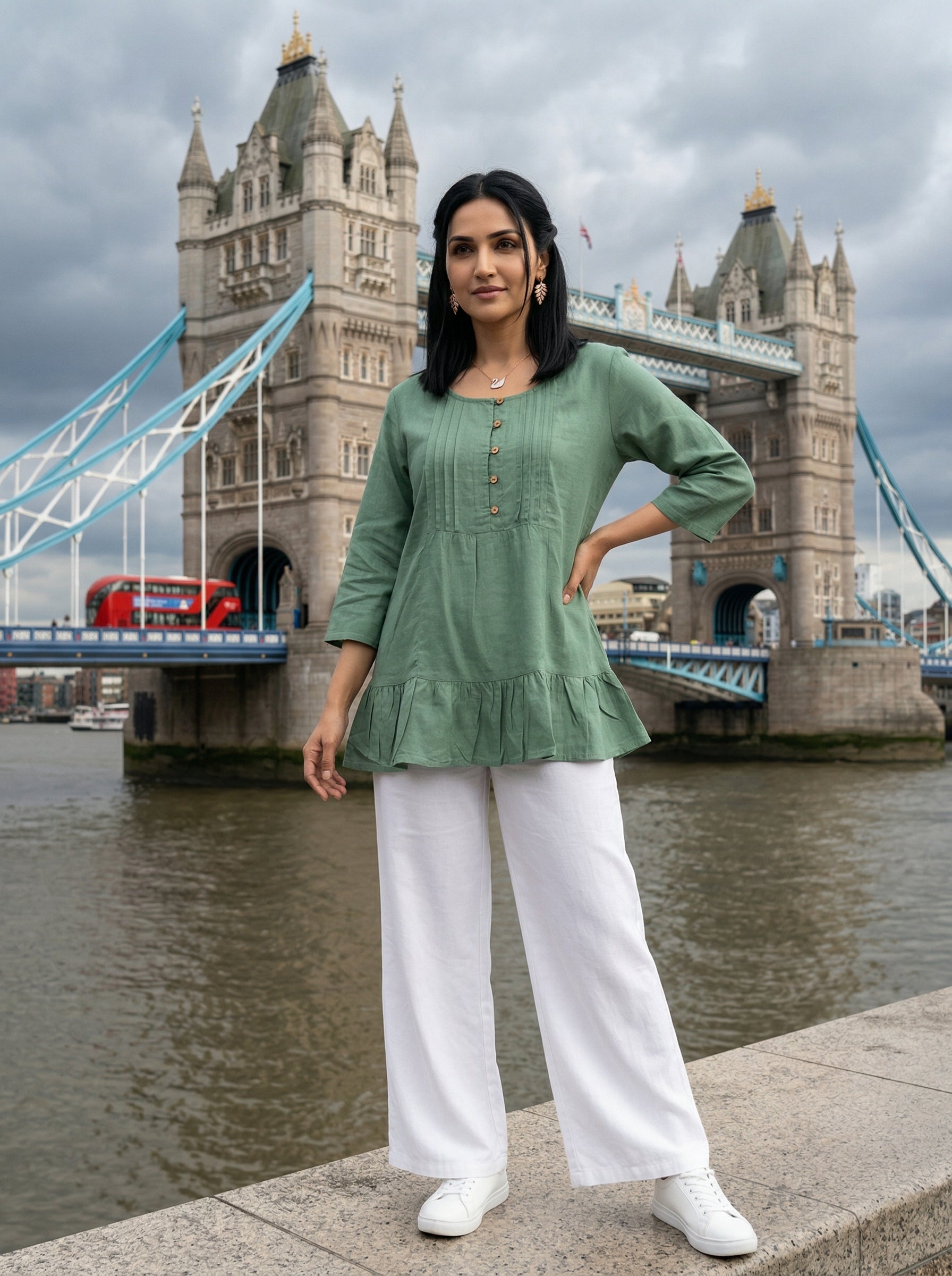 THE LINEAR WAVE GREEN COTTON TOP