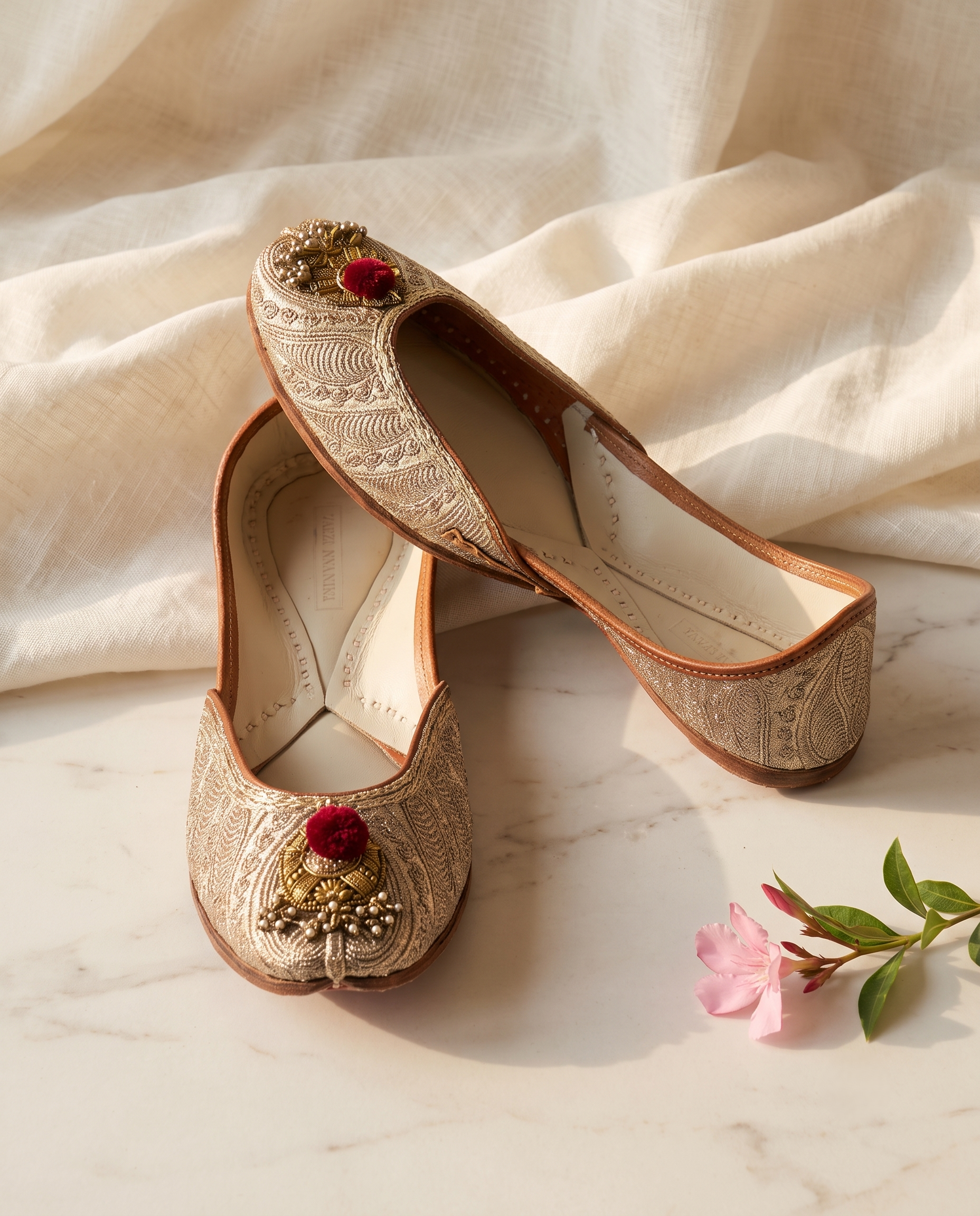Champagne Zari Pankhi Pure Leather Handcrafted Jutti
