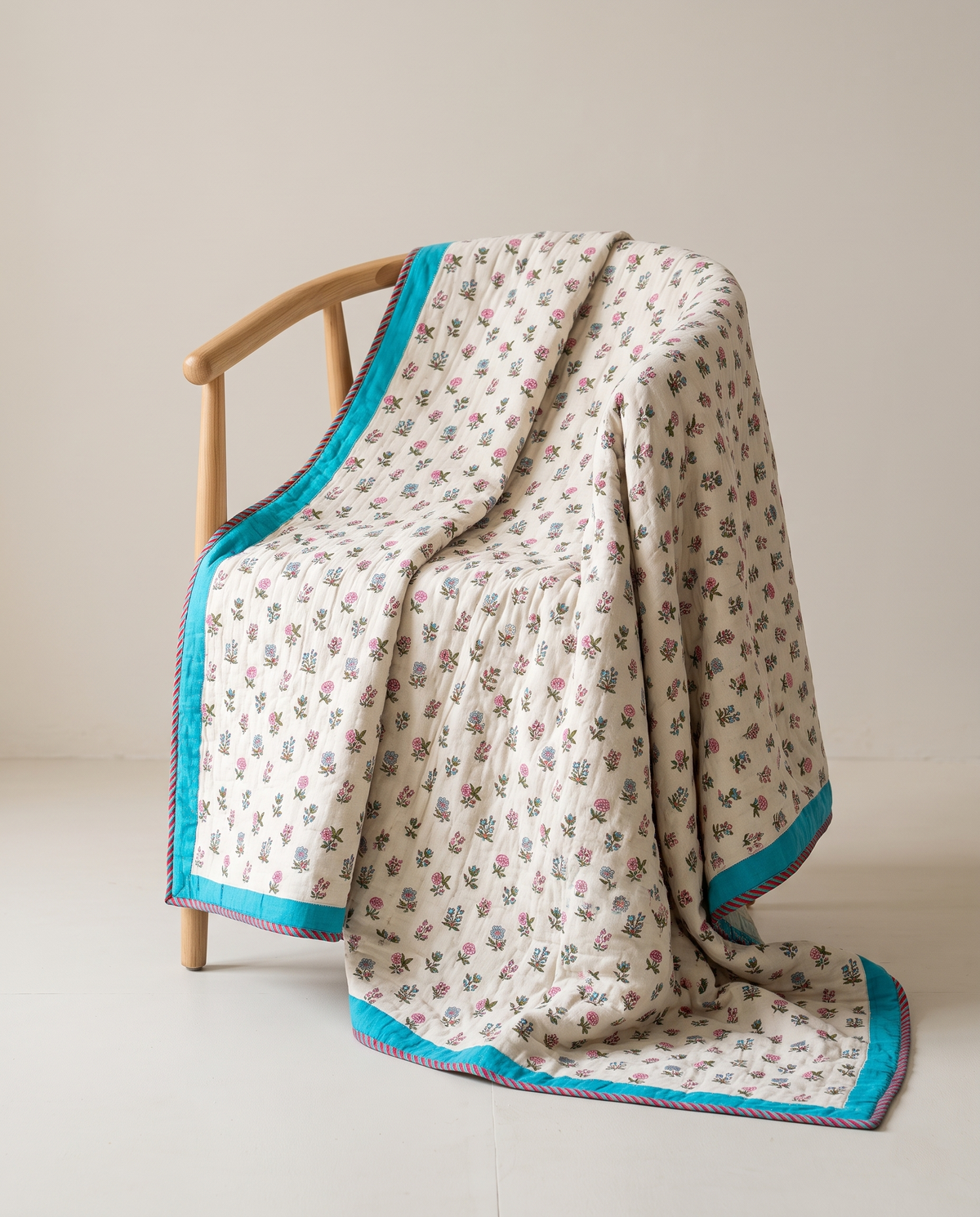 NAZAKAT IVORY FLORAL HAND BLOCK REVERSIBLE QUILT