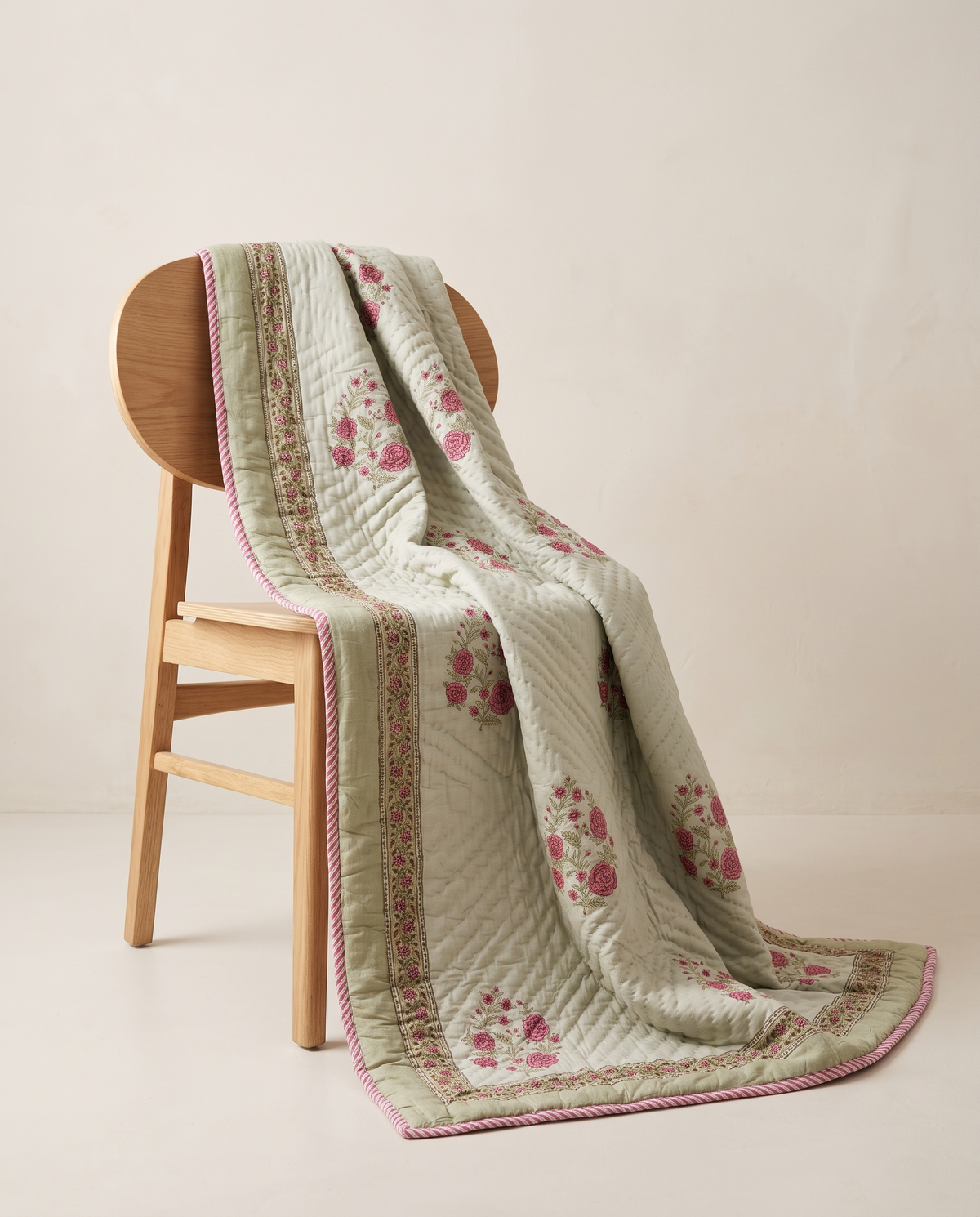 GULROSE PINK IVORY HAND BLOCK REVERSIBLE QUILT